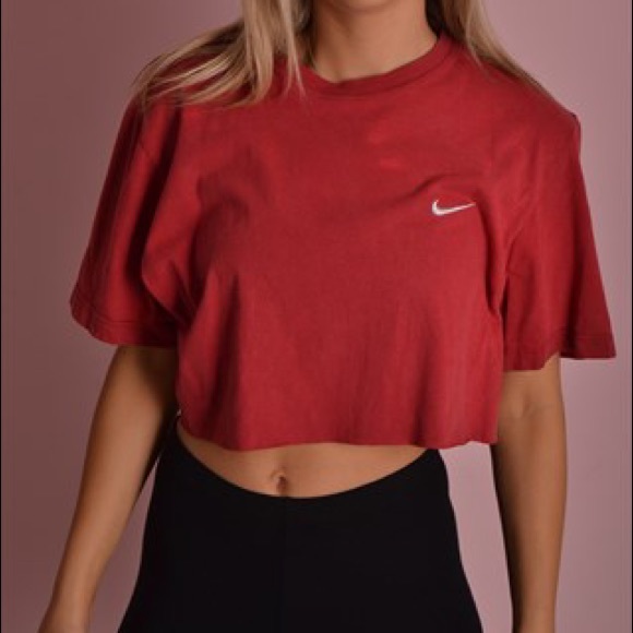 Nike Tops - Nike crop top